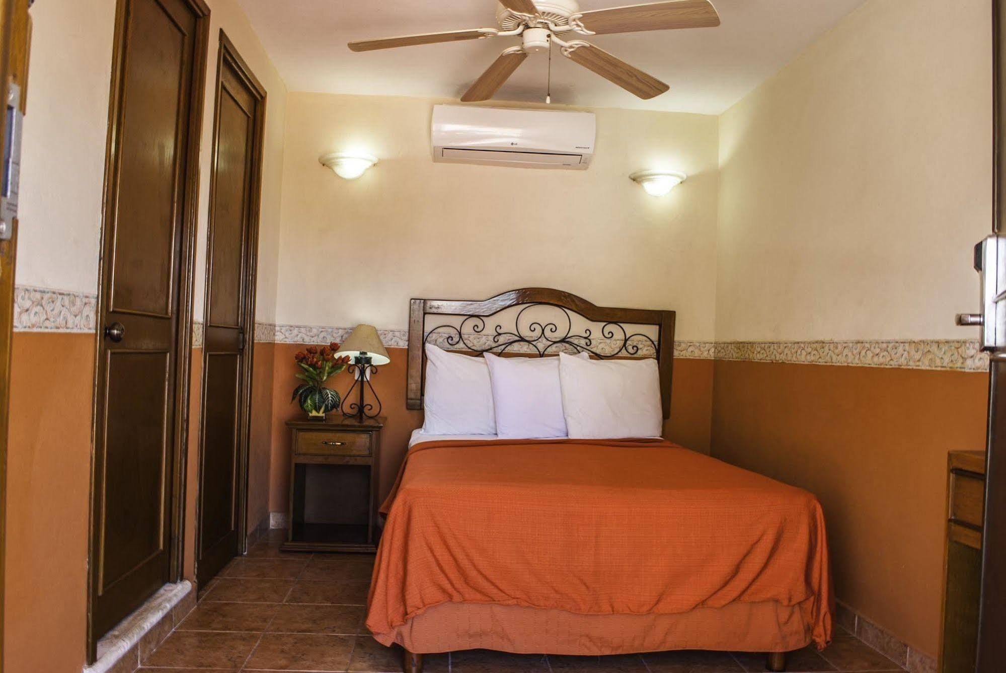 Maya Campeche Hotel Экстерьер фото